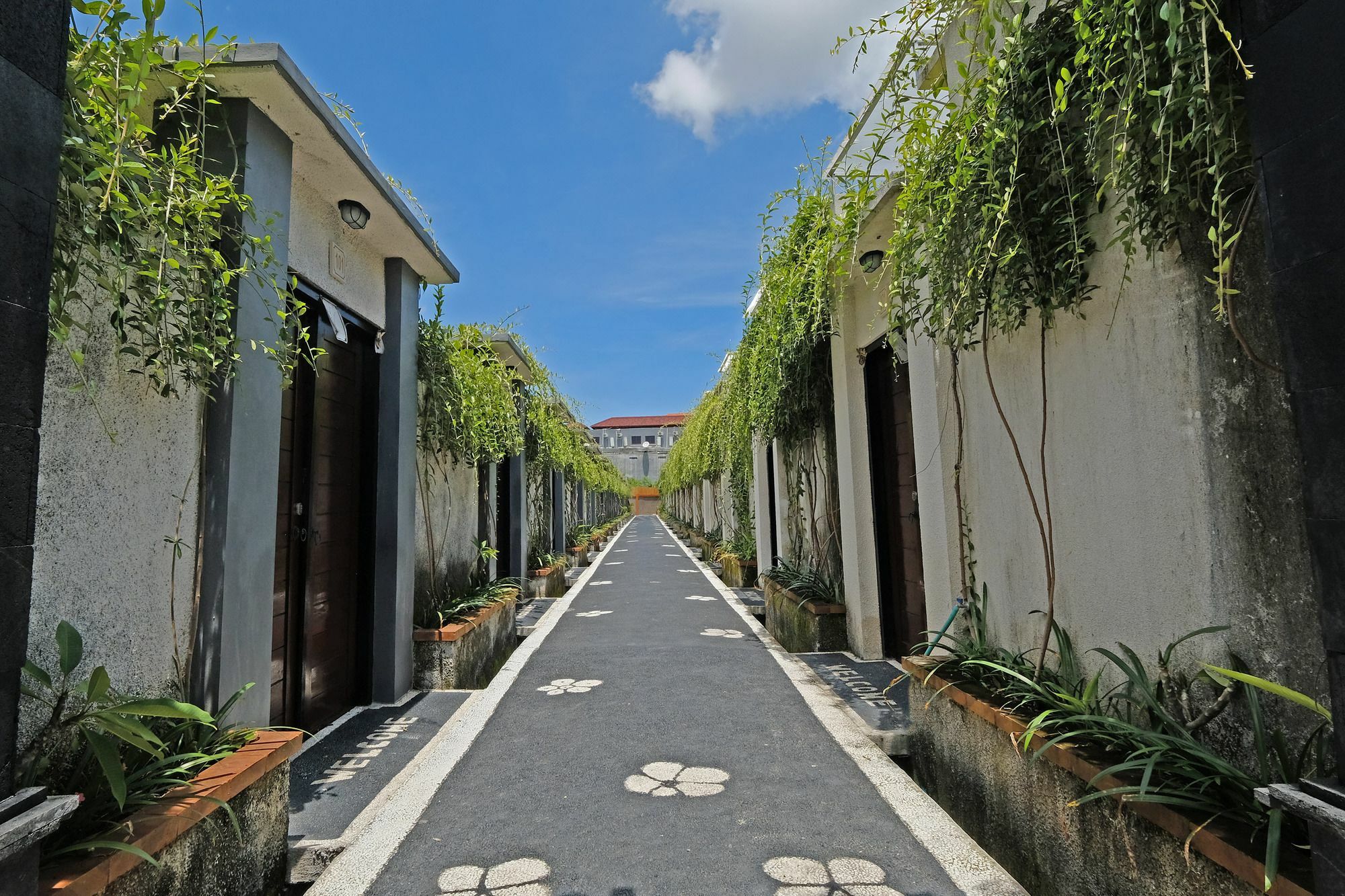 The Yogasari Seminyak Hotel Exterior photo